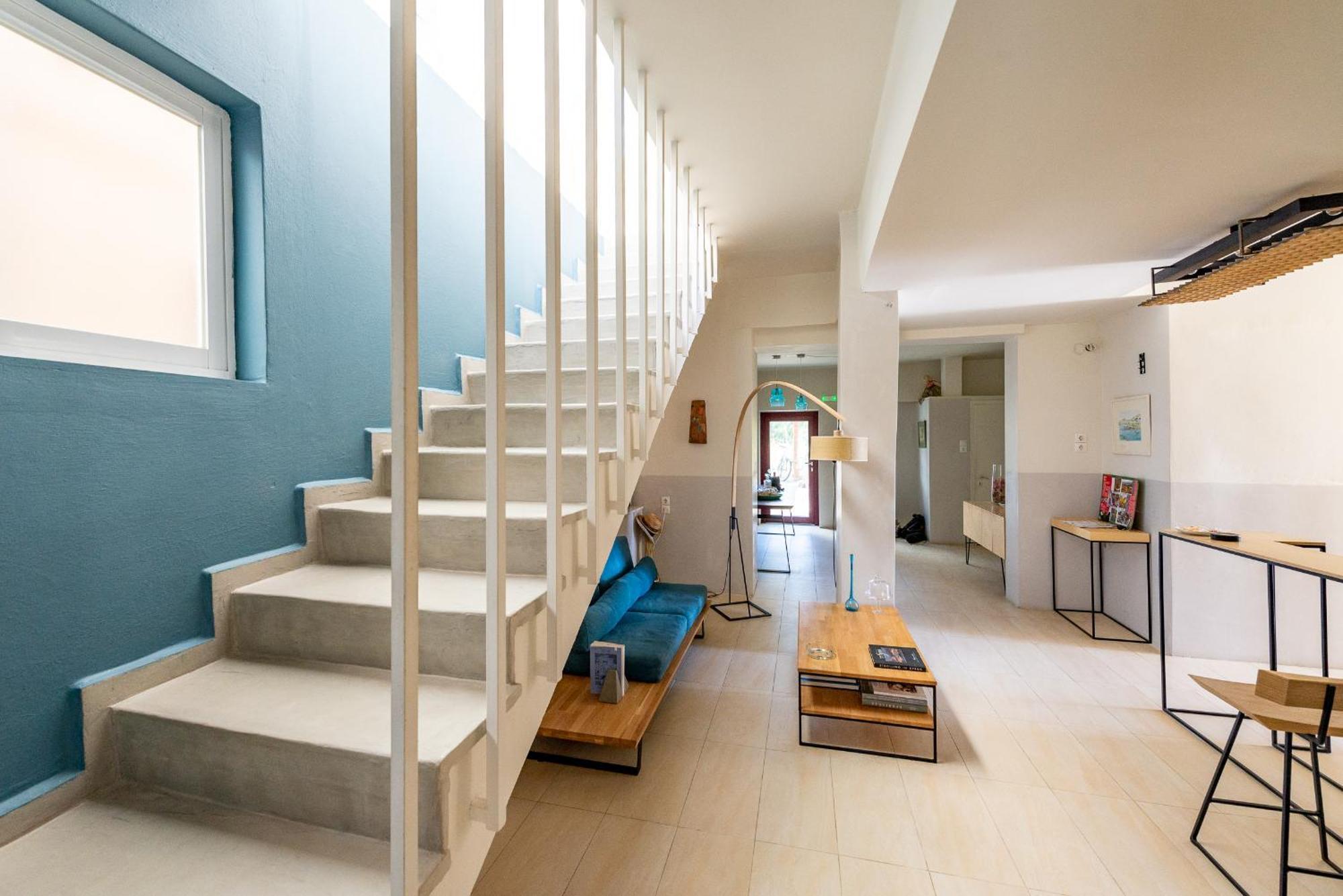 Emily Hotel Vári 외부 사진